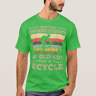 Camiseta Mens Vintage Nunca Subestima Uma Cara Antiga Em Um