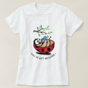 Camiseta Mensagem de Digitação de Ladybug no Telefone - A