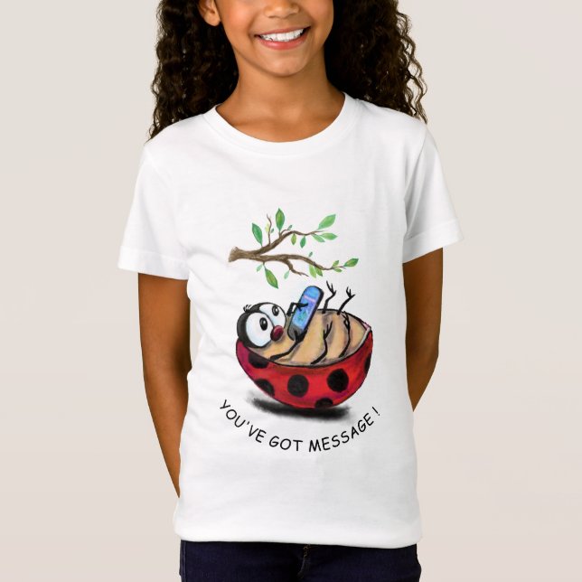 Camiseta Mensagem de Digitação de Ladybug no Telefone - Adi (Frente)