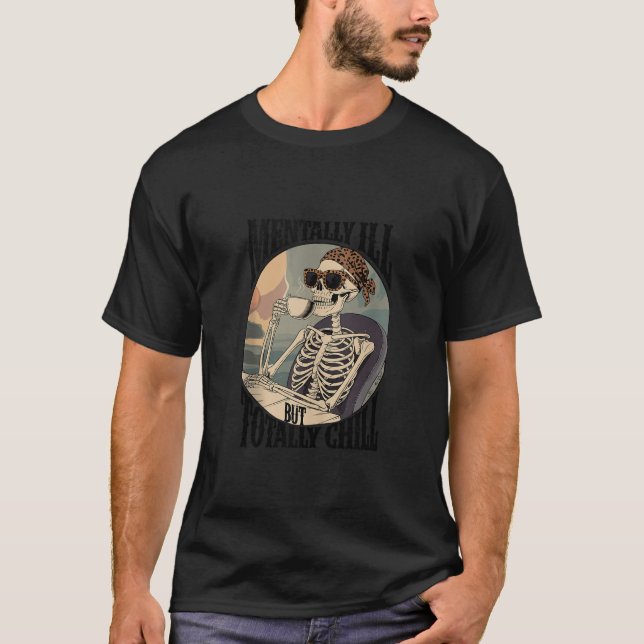 Camiseta Mentalmente Ill, mas totalmente frio, café e leite (Frente)