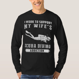 Camiseta Mergulhe no Humor! Eu trabalho para apoiar minha e