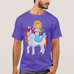 Camiseta Mermaid Riding Unicorn Rainbow Fora de Natal