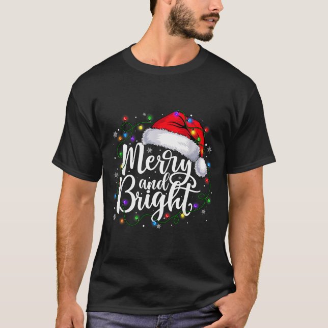 Camiseta Merry And Bright Christmas Lights Santa Hat Xmas H (Frente)