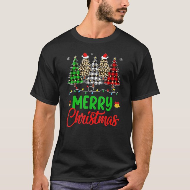 Camiseta Merry Christmas Tree Buffalo Plaid Red Leopard Wom (Frente)
