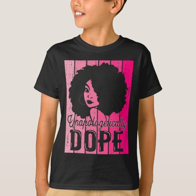 Camiseta Mês da História Negra Rosa Sem Desculpas Viciante (Frente)