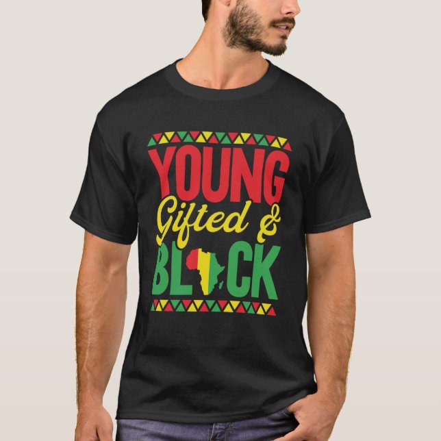 Camiseta Mês de História Negra Negra Jovem e Negra (Frente)