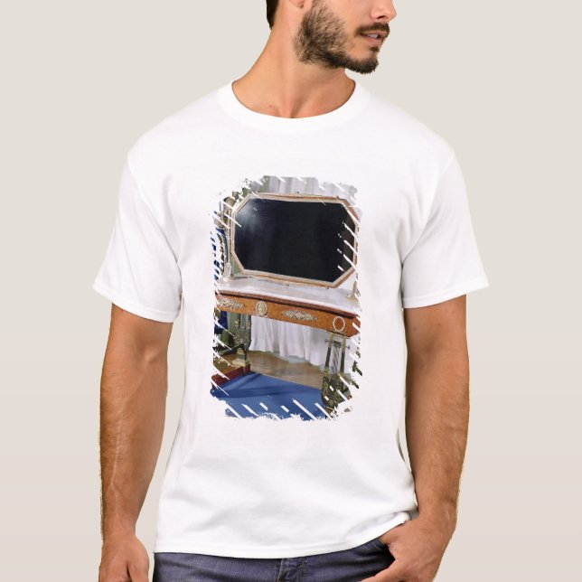 Camiseta Mesa de molho que pertence à imperatriz Josephine (Frente)