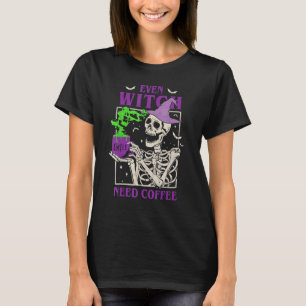 Camiseta Mesmo Bruxa Precisa Café Esqueleto Halloween Trave
