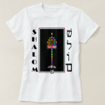 Camiseta Messiânica Shabbat Shalom Menorah<br><div class="desc">6 chamas dessa animada menorah que representa os dias de criação estão apontando para a chama central, que representa o 7 da criação quando G-d viu que tudo que ele tinha feito era muito bom: e ele descansou. É representante do nosso Sabá... Shabbat.. o 7 da semana em que descansamos,...</div>