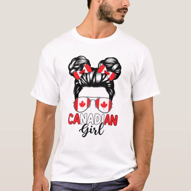 Camiseta Messy Bun Canadian Girl Maple Leaf Canada Flag Sun (Frente)