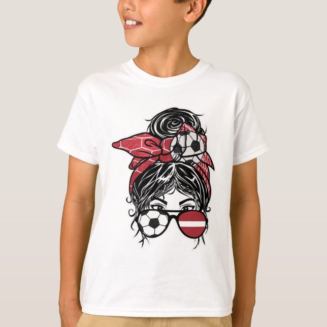 Camiseta Messy Bun Hair Latvian Soccer Girl Latvia Jersey S (Frente)