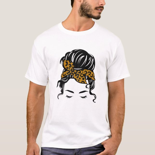 Camiseta Messy Bun Tee Com Leopard Cheetah Pattern Bandana (Frente)
