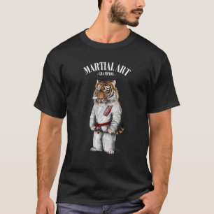 Camiseta Mestre de Judô e Karatê Tigre em Judogi Branco