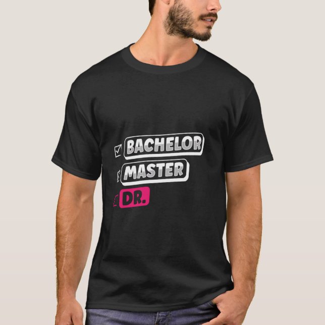 Camiseta MESTRE DE SOLTEIRO MESTRE DE Mestrado DR. Mulheres (Frente)