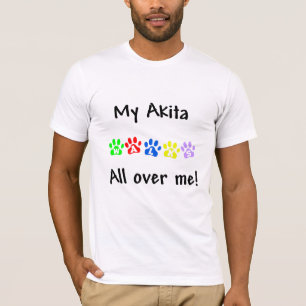 Camiseta Meu Akita anda por cima de mim