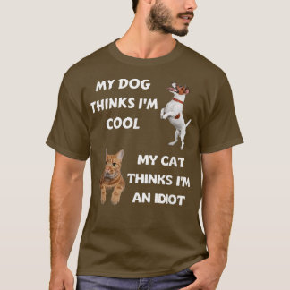 Camiseta Meu cachorro acha que sou legal. Meu gato acha que