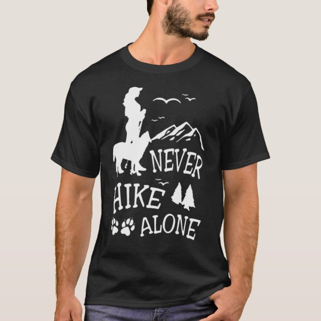 Camiseta MEU CACHORRO NUNCA HIKE SOZINHO ANDOU A ideia DE p (Frente)