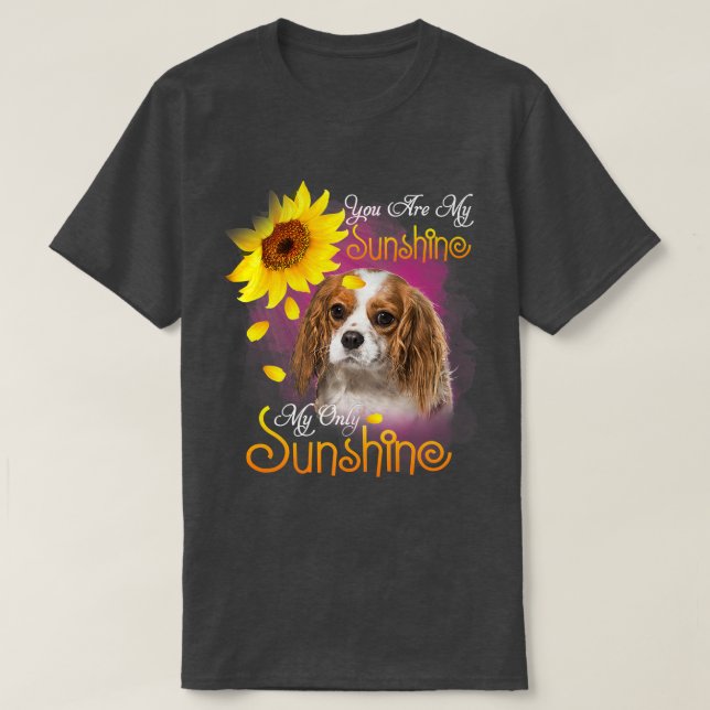 Camiseta Meu Cachorro Sunshine Charles Spaniel Com Girassói (Frente do Design)