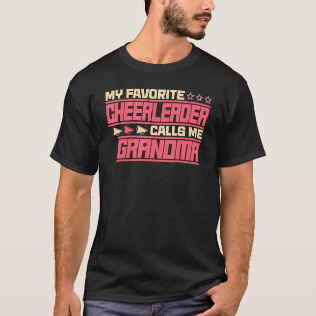 Camiseta Meu Cheerleader Favorito Me Chama Avó Cute Chee (Frente)