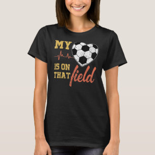 Camiseta Meu Coração Está No Campo De Futebol Dizendo Crian