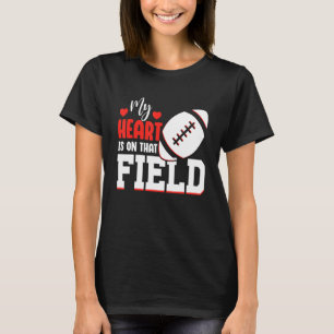 Camiseta Meu Coração Está No Design De Futebol De Campo