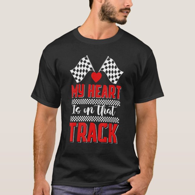 Camiseta Meu Coração Está No Race Race Race Race Race Race (Frente)