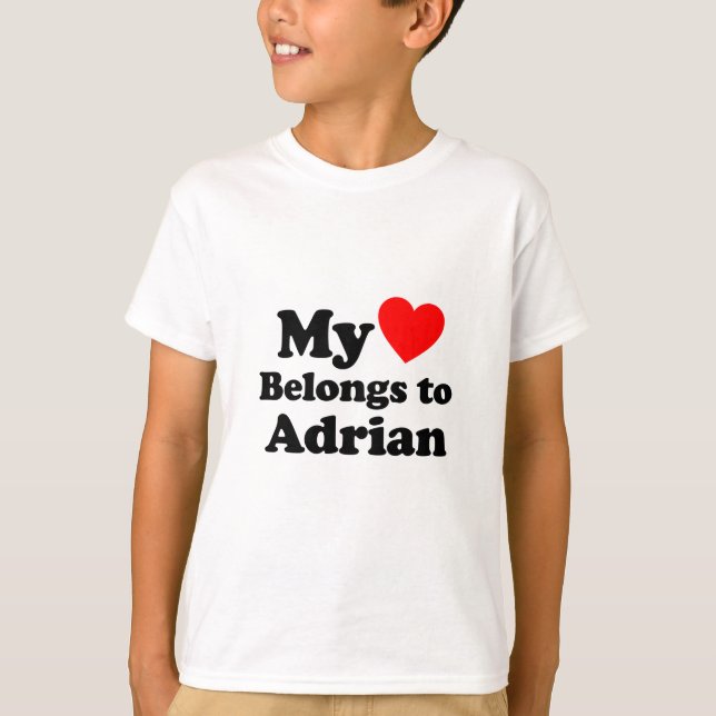 Camiseta Meu Coração Pertence a Adrian (Frente)