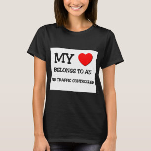 Camiseta Meu coração pertence a CONTROLADOR AÉREO