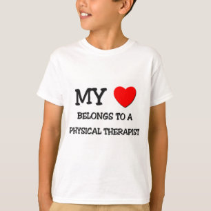 Camiseta Meu coração pertence a um FISIOTERAPEUTA