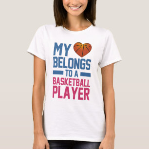 Camiseta meu coração pertence a um jogador de basquetebol