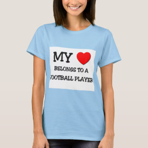 Camiseta Meu coração pertence a um JOGADOR de FUTEBOL