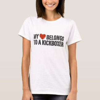 Camiseta Meu coração pertence a um Kickboxer
