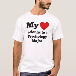 Camiseta Meu coração pertence a um major da psicologia