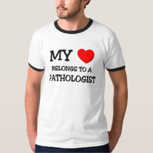 Camiseta Meu coração pertence a um PATOLOGISTA
