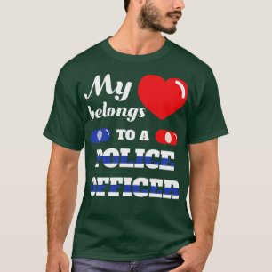 Camiseta Meu Coração Pertence A Um Policial