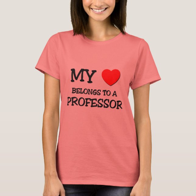 Camiseta Meu Coração Pertence A Um PROFESSOR (Frente)