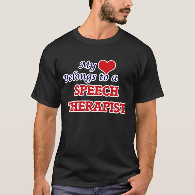 Camiseta Meu coração pertence a um terapeuta de discurso (Frente)