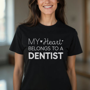 Camiseta Meu Coração Pertence A Uma Esposa Dentista Bela De