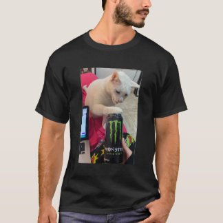 CAMISETA MEU GATO BEBENDO
