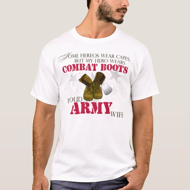 Camiseta Meu herói veste botas de combate - esposa do (Frente)