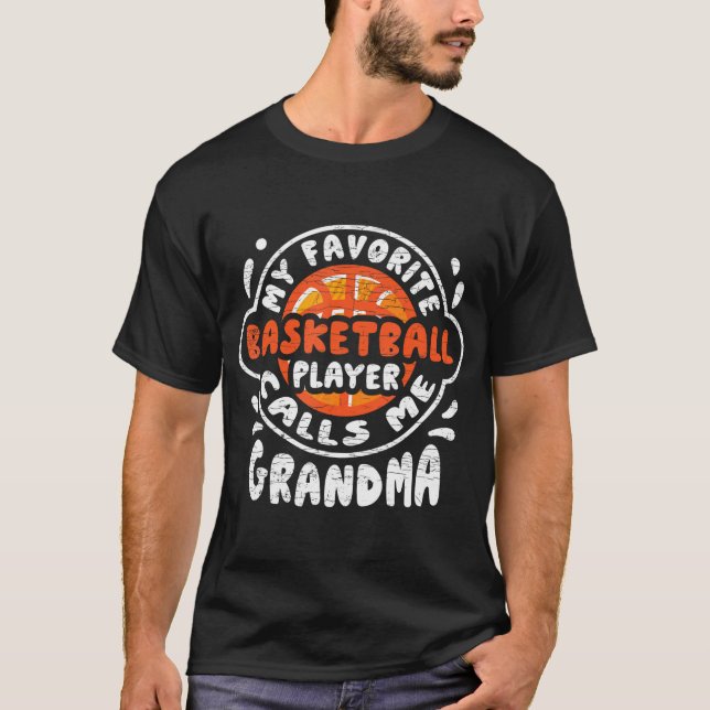 Camiseta Meu Jogador De Basquete Favorito Me Chama De Avó (Frente)