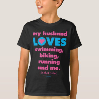 Camiseta Meu marido ama Triathlons (o texto somente)