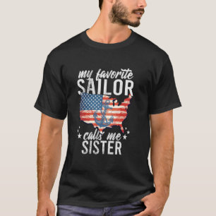 Camiseta Meu Marinheiro Favorito Me Chama de Irmã Navegando