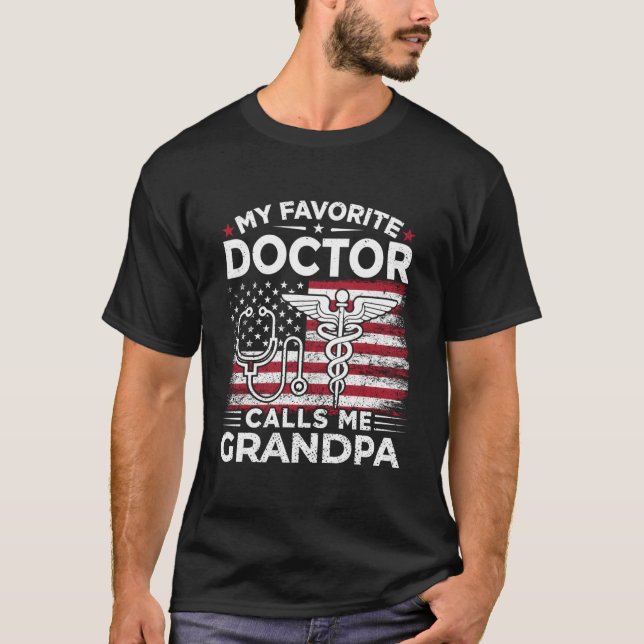 Camiseta Meu Médico Favorito Me Chama Avô Usa Flag Grand (Frente)