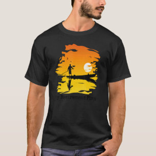 Camiseta Meu Plano de Retirada Reflexão do Lago Sunset Barc