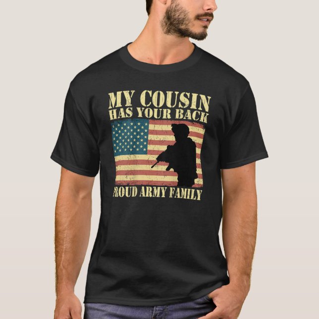 Camiseta Meu Primo Tem Sua Família Do Exército Orgulhoso De (Frente)