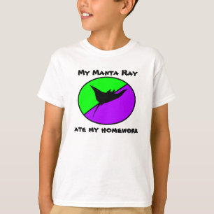 Camiseta Meu raio de Manta comeu meus trabalhos de casa