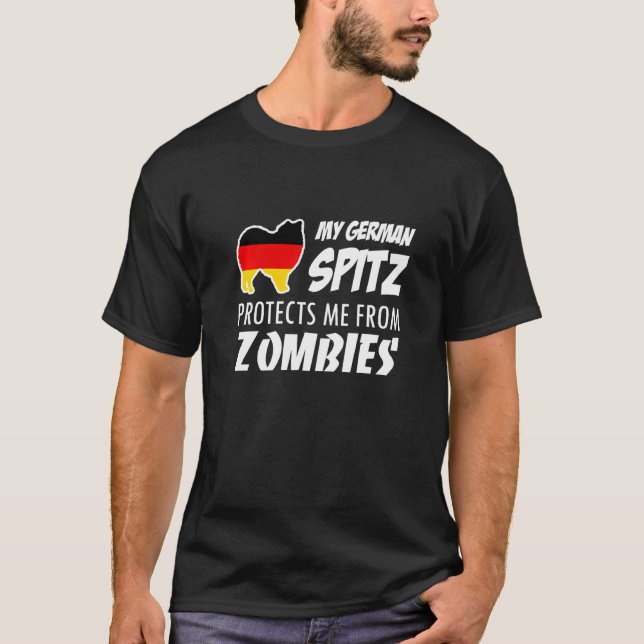 Camiseta Meu Spitz Alemão Me Protege De Zombies (Frente)