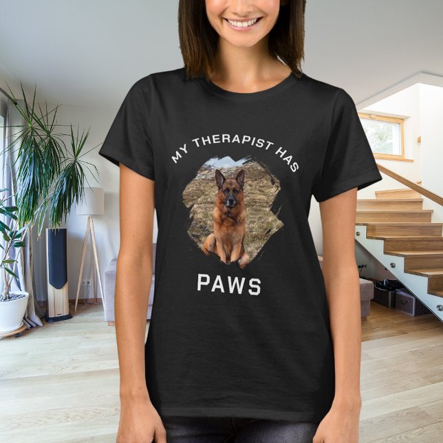 Camiseta Meu terapeuta tem pinças de cachorro foto de preto (Criador carregado)