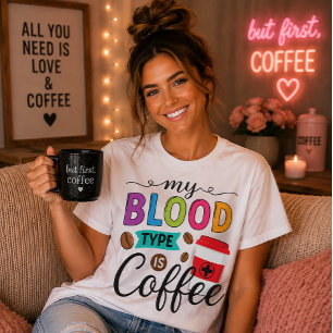 Camiseta Meu Tipo Sanguíneo É Café Humor de Enfermeira Médi